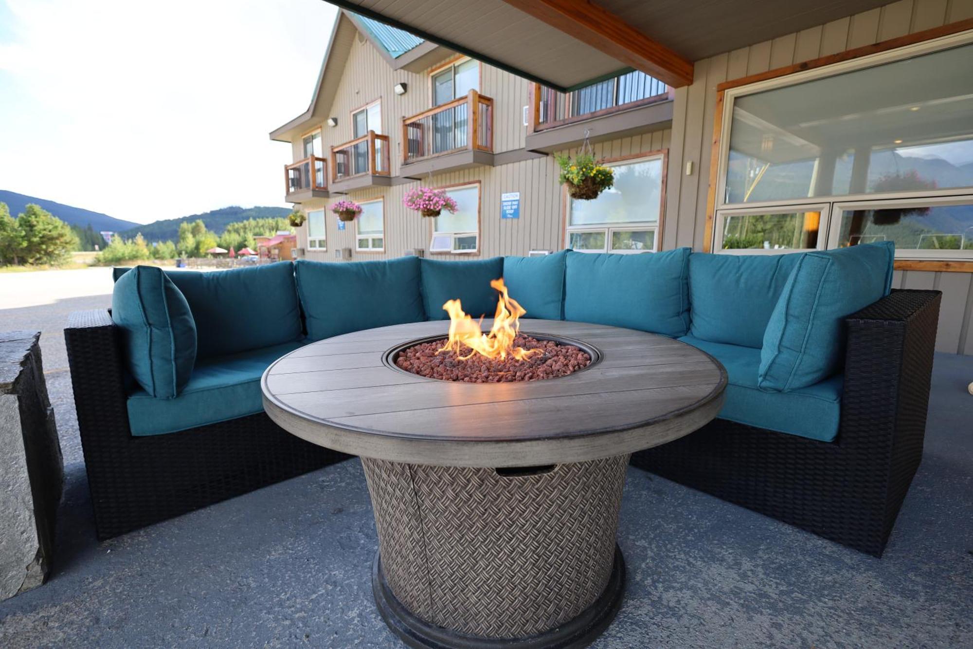 Glacier Mountain Lodge Blue River Eksteriør billede